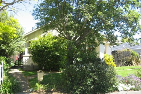 Photo of property in 5 Leeman Place, Redwood, Christchurch, 8051