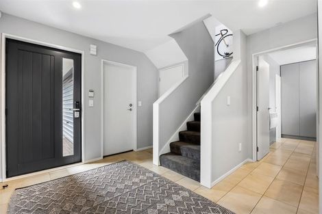 Photo of property in 2/18b Blighs Road, Strowan, Christchurch, 8052