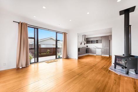 Photo of property in 37a Border Road, Henderson, Auckland, 0612