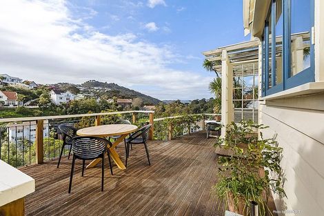 Photo of property in 8 Kowhai Road, Kelburn, Wellington, 6012