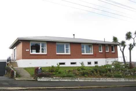 Photo of property in 77 Isadore Road, Saint Clair, Dunedin, 9012