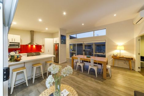 Photo of property in 92 Rosalie Terrace, Kelvin Grove, Palmerston North, 4414