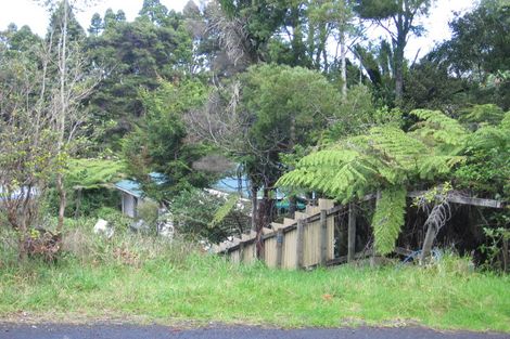 Photo of property in 132 Woodlands Park Road, Titirangi, Auckland, 0604