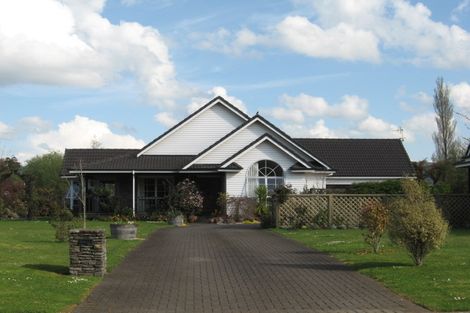 Photo of property in 32 Holden Avenue, Holdens Bay, Rotorua, 3010
