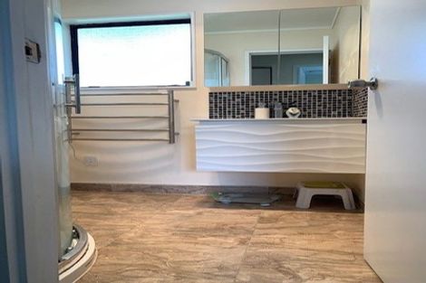 Photo of property in 12 Flamingo Court, Goodwood Heights, Auckland, 2105