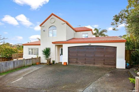 Photo of property in 1/2 Stoneleigh Court, Sunnynook, Auckland, 0632