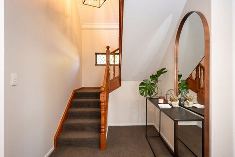 Photo of property in 2 Chestnut Court, Havelock North, 4130