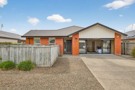 Photo of property in 15 Saint Peters Close, Woolston, Christchurch, 8062