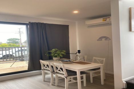 Photo of property in 2/43 Tirimoana Road, Te Atatu South, Auckland, 0602