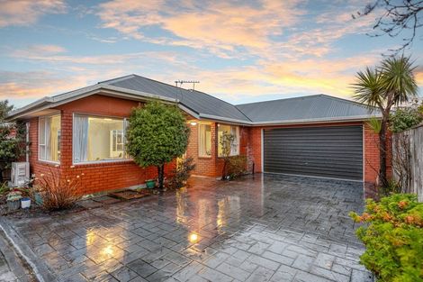 Photo of property in 2/126 Opawa Road, Opawa, Christchurch, 8023