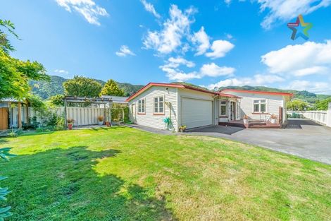 Photo of property in 19 Burnside Street, Waterloo, Lower Hutt, 5011