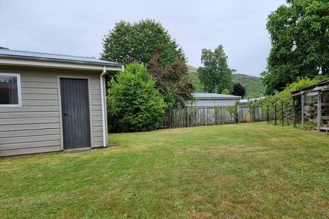 Photo of property in 3 Mckibbin Place, Arrowtown, 9302