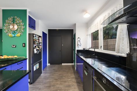 Photo of property in 16 Thornlow Street, Glendene, Auckland, 0602