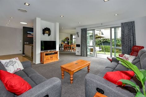 Photo of property in 35 Reka Street, Parklands, Christchurch, 8083