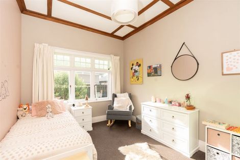 Photo of property in 13 Forest Lake Road, Forest Lake, Hamilton, 3200