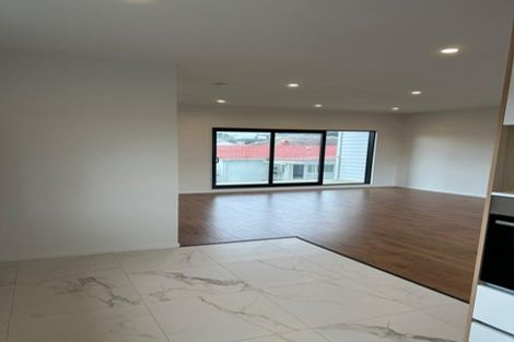 Photo of property in 723a Massey Road, Mangere, Auckland, 2022