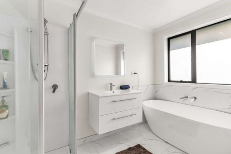 Photo of property in 28 Inuwai Street, Glenview, Hamilton, 3206