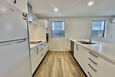 Photo of property in 17 Wheatsheaf Lane, Heathcote Valley, Christchurch, 8022