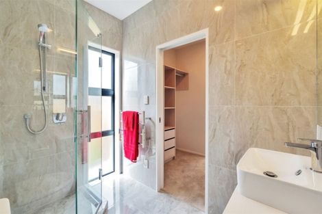 Photo of property in 5a Woodside Road, Massey, Auckland, 0614