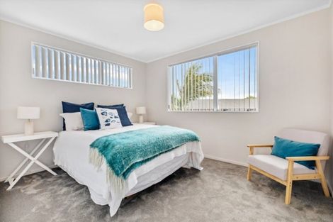 Photo of property in 2/25 Silver Creek Road, Weymouth, Auckland, 2103