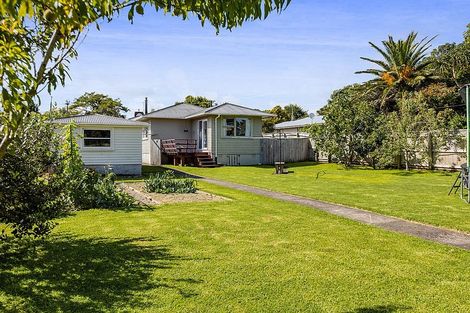 Photo of property in 28 Old South Road, Okato, 4335