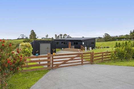 Photo of property in 621 Climie Road, Cardiff, Stratford, 4391