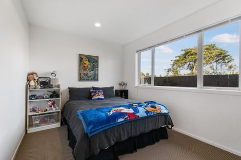 Photo of property in 16b Ropata Avenue, Point England, Auckland, 1072