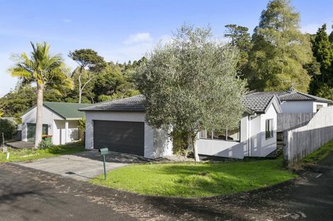Photo of property in 37 Heathglen Place, Bayview, Auckland, 0629