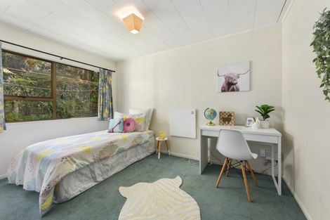 Photo of property in 6 Pioneer Grove, Silverstream, Upper Hutt, 5019