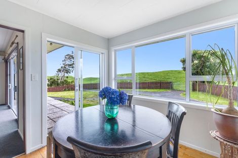 Photo of property in 319 Opourapa Road, Rahotu, Opunake, 4685