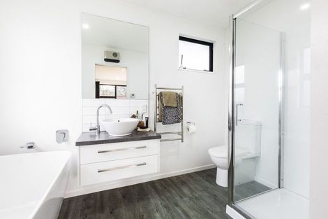 Photo of property in 2/32 Burwood Road, Burwood, Christchurch, 8083