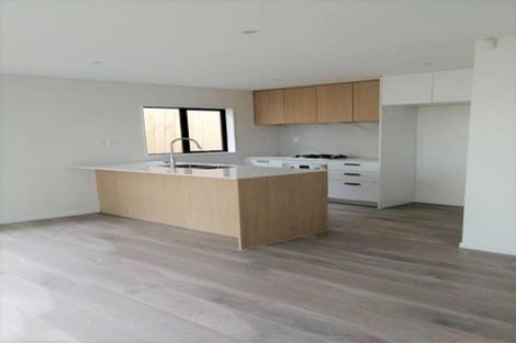 Photo of property in 17c Massine Place, Randwick Park, Auckland, 2105