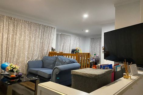 Photo of property in 2/366a Glenfield Road, Glenfield, Auckland, 0629