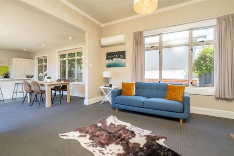 Photo of property in 69 Hargest Crescent, Saint Clair, Dunedin, 9012