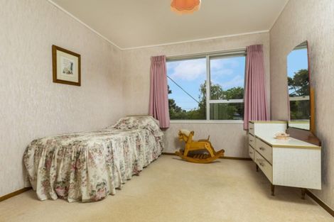Photo of property in 33 Tauhinu Road, Greenhithe, Auckland, 0632
