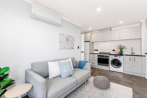 Photo of property in 2 Opaoa Way, Aotea, Porirua, 5024
