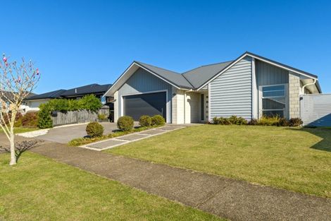 Photo of property in 93 Puhirake Crescent, Pyes Pa, Tauranga, 3112