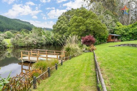 Photo of property in 60 Kakariki Way, Whitemans Valley, Upper Hutt, 5371