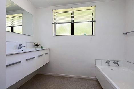 Photo of property in 22 Durham Drive, Havelock North, 4130