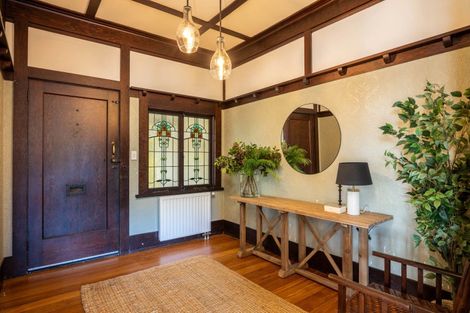 Photo of property in 22 Ridge Lane, New Plymouth, 4310