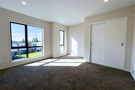 Photo of property in 42 Don Oliver Lane, Glen Eden, 0602