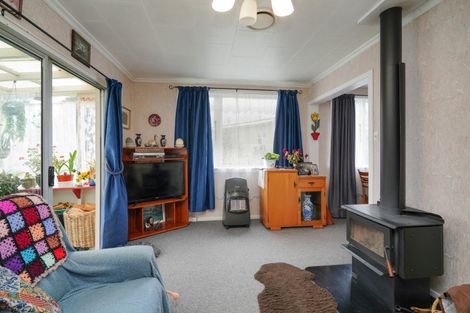 Photo of property in 18 Chester Street, Otautau, 9610