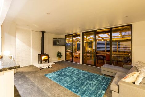 Photo of property in 33 Fraser Street, Wainuiomata, Lower Hutt, 5014
