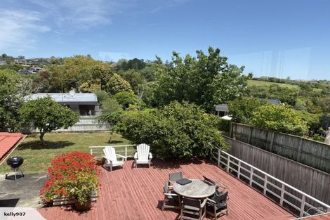 Photo of property in 16 Oliver Twist Avenue, Mellons Bay, Auckland, 2014
