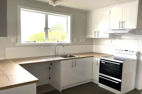 Photo of property in 17 The Drive, Tawa, Wellington, 5028