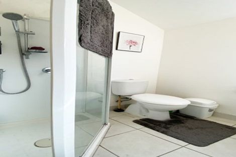 Photo of property in 40 Kirikiri Lane, East Tamaki, Auckland, 2013