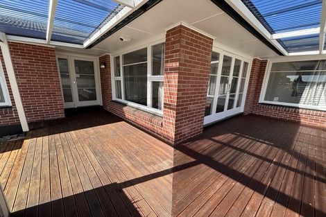 Photo of property in 207 Memorial Avenue, Burnside, Christchurch, 8053