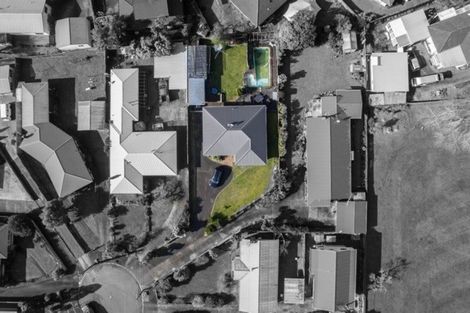 Photo of property in 18 Kingsley Street, St Andrews, Hamilton, 3200