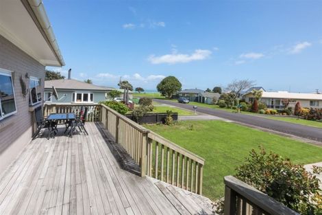 Photo of property in 39 West Crescent, Te Puru, Thames, 3575