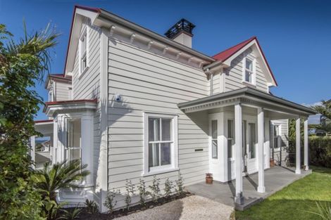 Photo of property in 8 St Aubyn Street, Devonport, Auckland, 0624
